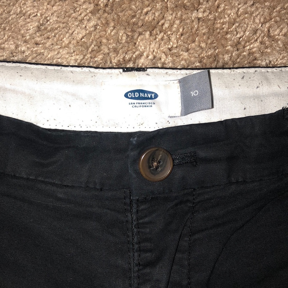 Shorts - Picture 2 of 3